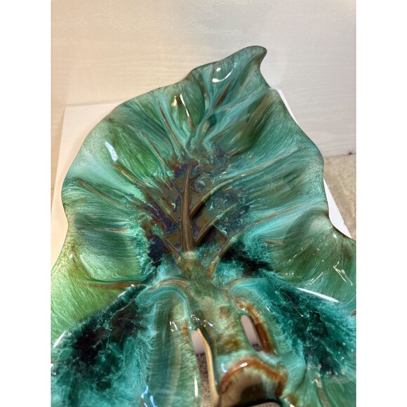 Blue Mountain Pottery Dish Leaf Shaped Candy Trinket Green Drip Glaze 14 x 10" - Picture 3 of 9